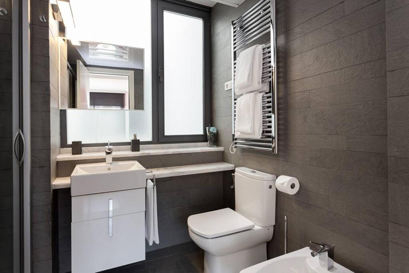 Modern Luxury Fira Bcn Apartment